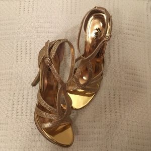 Fioni Night Gold Sparkle Heels